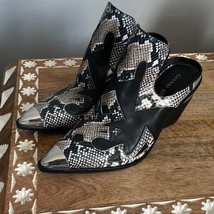 Gianni Bini Black and White Snakeskin Mules